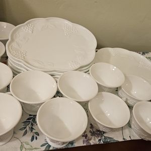 Vintage Indiana Colony Milk Glass Set